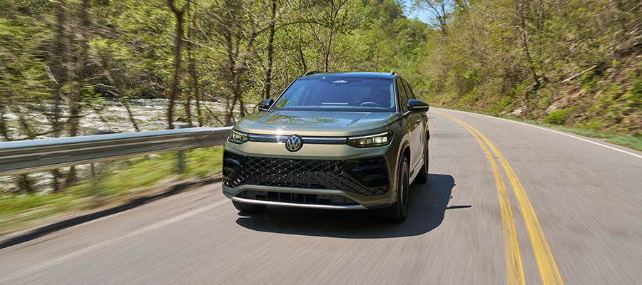 2026 Volkswagen Tiguan SEL R-Line Turbo wins Cars.com's 2026 Compact SUV Challenge